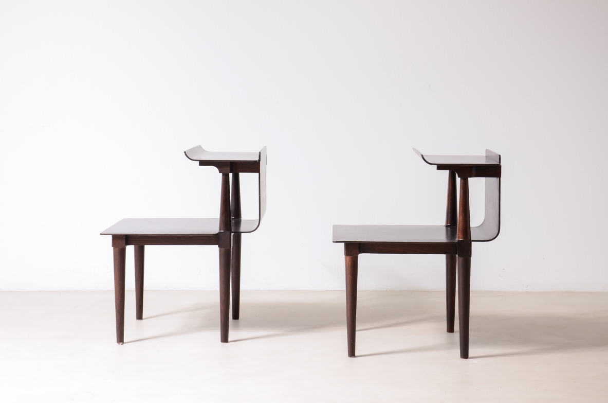Pier Giacomo e Achille Castiglioni  Elegant pair of occasional table in curved wood, Gavina 1946