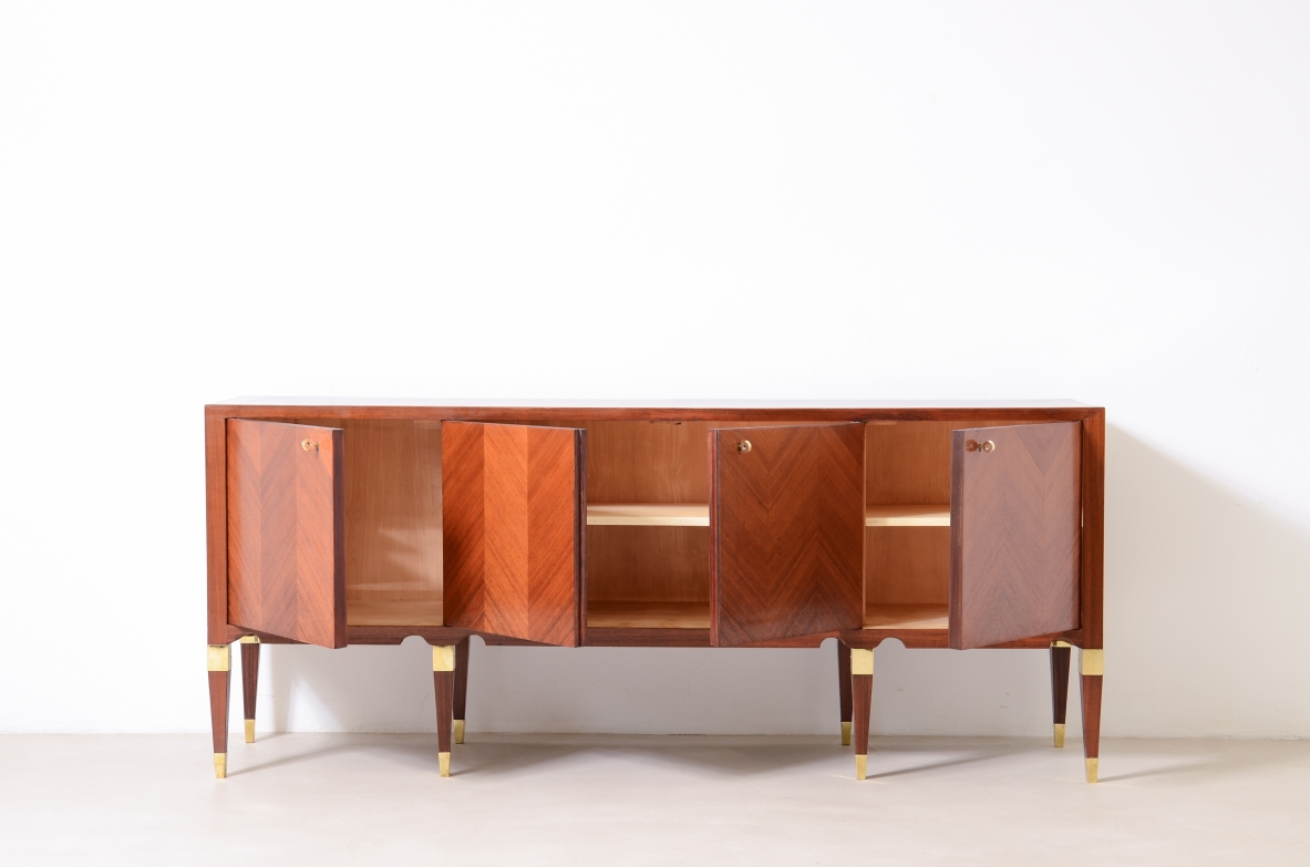 Paolo Buffa  Elegant 4-door walnut cabinet with a herringbone pattern on the front ,  Italian Manufacture 1950's