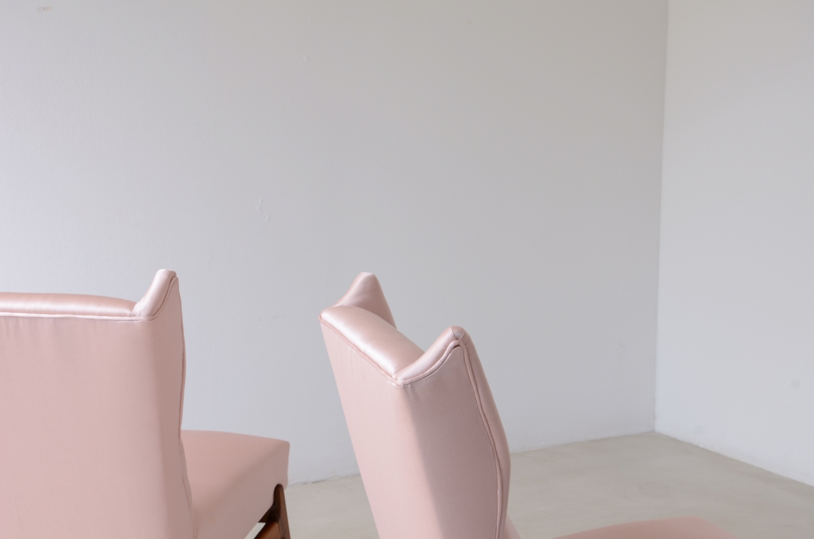 Pair of very refined armchairs with wooden structure and satin upholstery  in the style of Gio Ponti. ca.1950