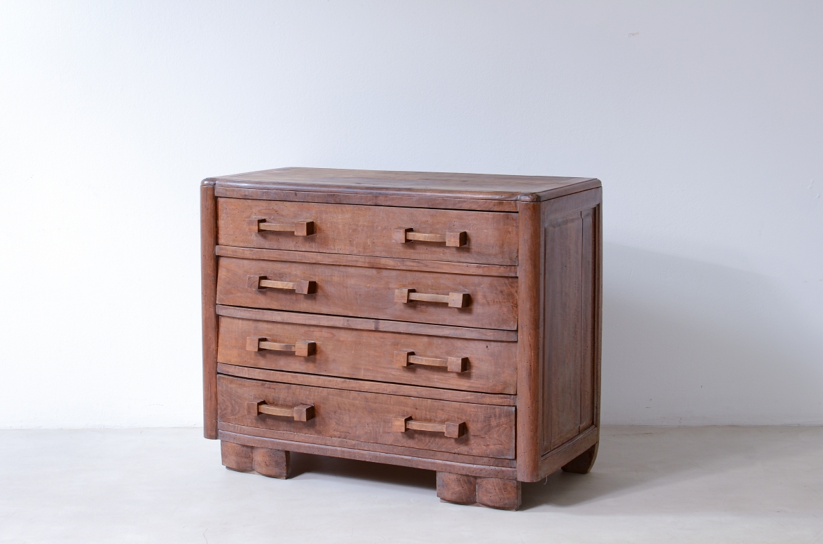 Oak chest of drawers with four drawers Art Deco period, ca. 1930.