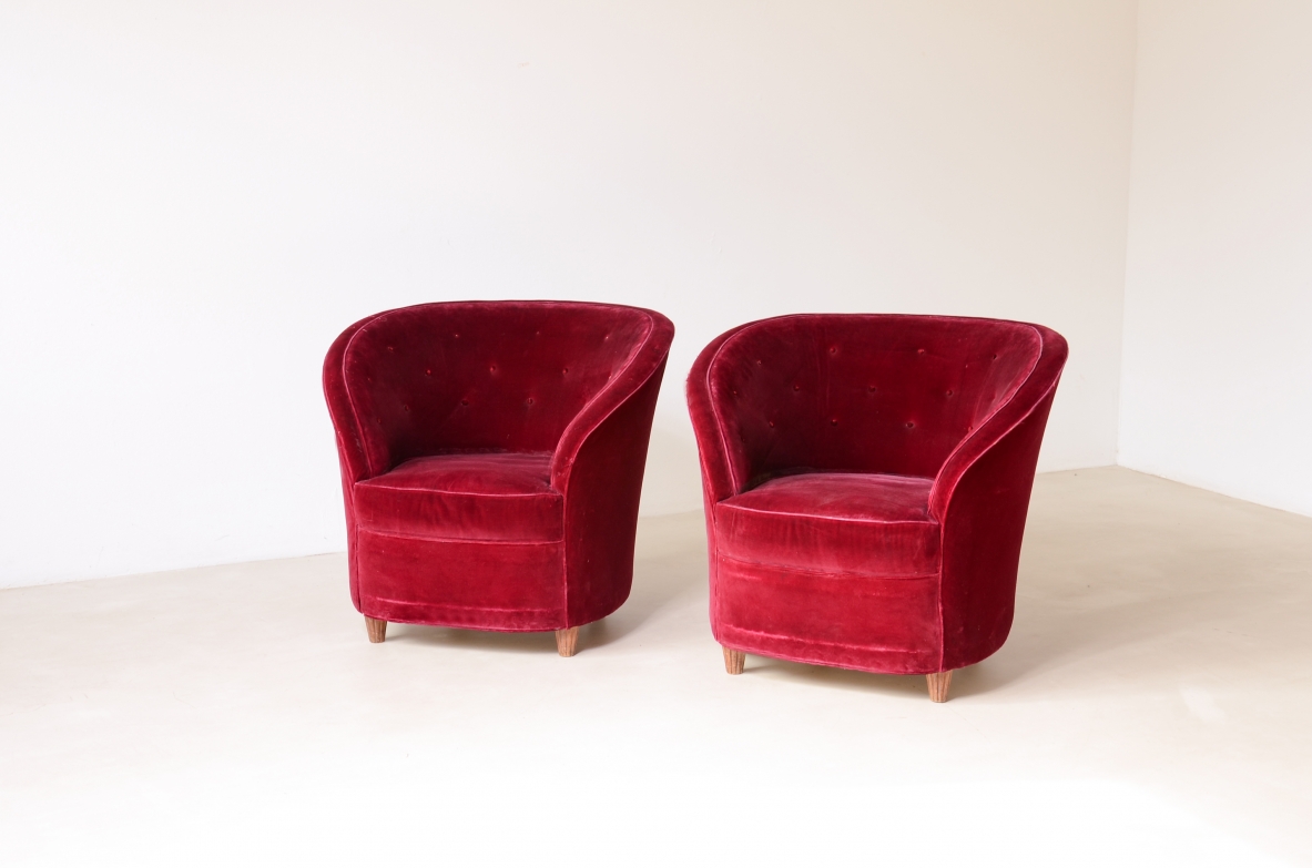 4 shaped wooden armchairs upholstered in velvet.  Italian manufacture, circa 1940.