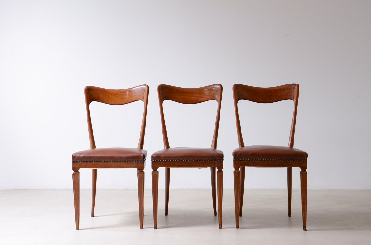 Gianni Vigorelli  Set di otto sedie in legno sagomato, Manifattura italiana, 1950ca.