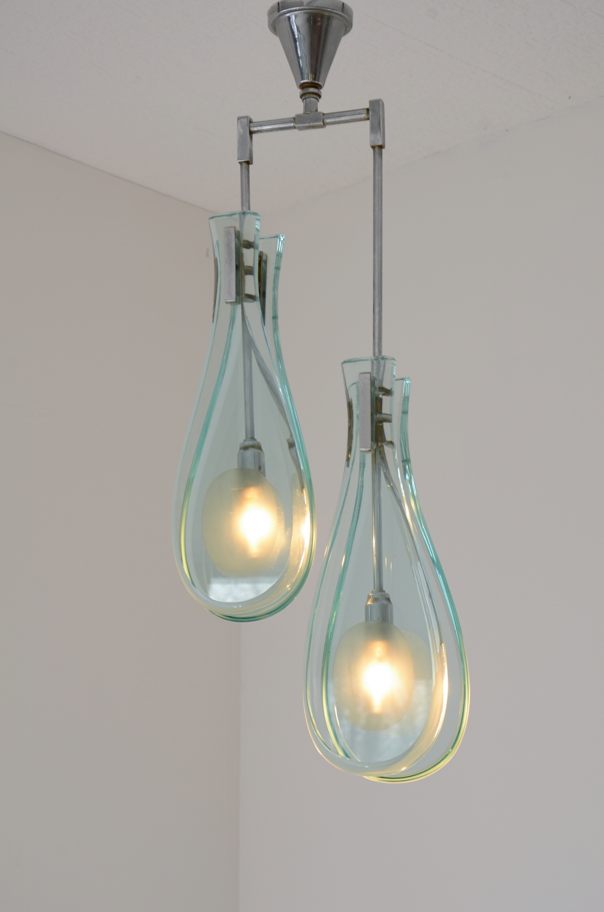 Max Ingrand Lampada a sospensione a, modello 2259/2 Fontana Arte, Italia, ca. 1960.