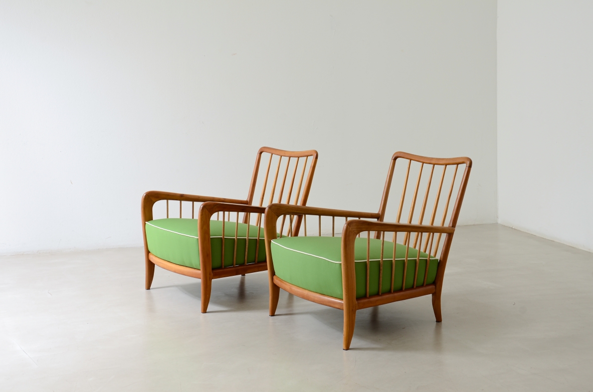 Paolo Buffa Pair of elegant cherrywood armchairs 1935