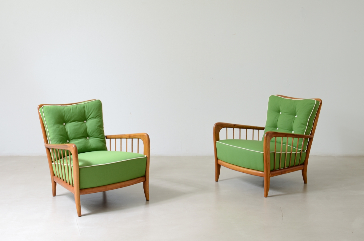 Paolo Buffa Pair of elegant cherrywood armchairs 1935