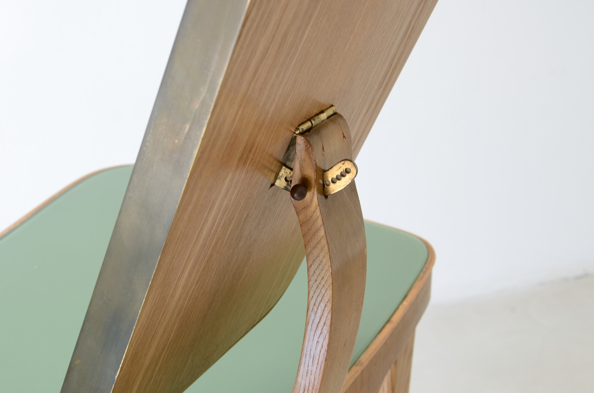 Elegant ash vanity console. Italian manufacture, circa 1940.