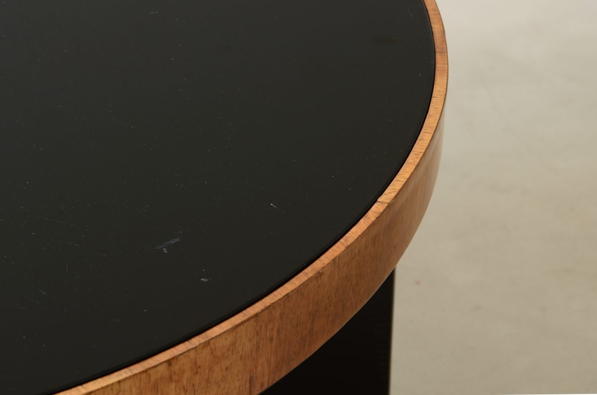 Coffee table with a tambour top, a striped walnut band, Italian manufacture, circa 1930.