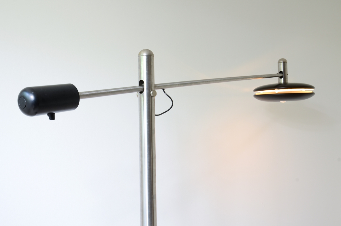 Selenova 1972  large floor lamp in steel and lacquered metal with a swing arm