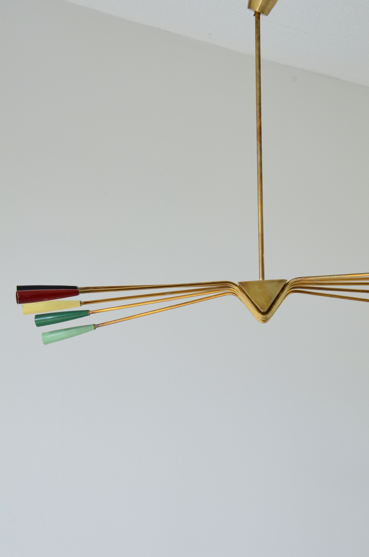 Oscar Torlasco  Large 10-light chandelier, Manufactured by Lumi Milano, ca.1950.