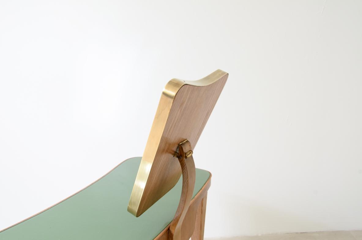 Elegante console toilette in frassino con cassetto sagomato. Manifattura italiana 1940ca.