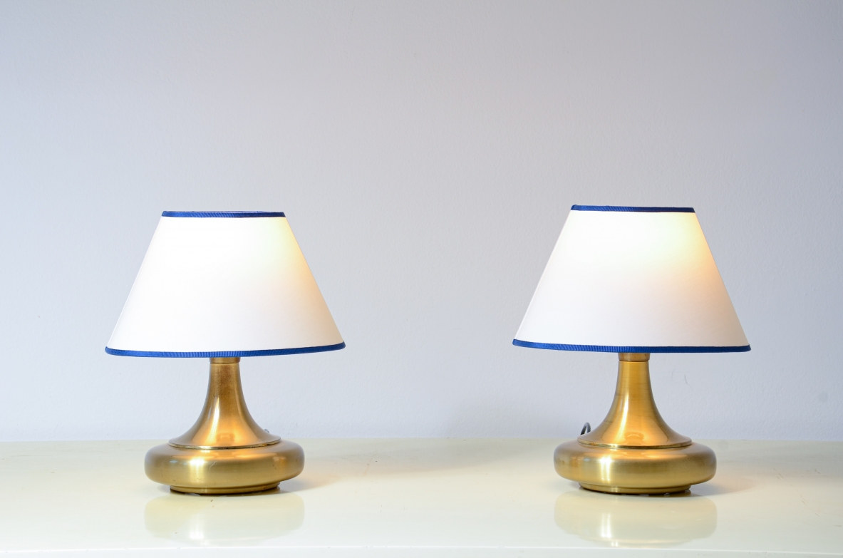 Pair of table lamps in brass and painted metal, fabric lampshade. Italian manufacture, 1970's.