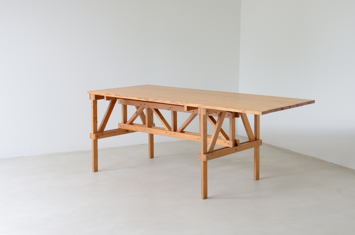 Enzo Mari 1932 - 2020  Table model “Effe”  Manufactured by Simon in 1974.