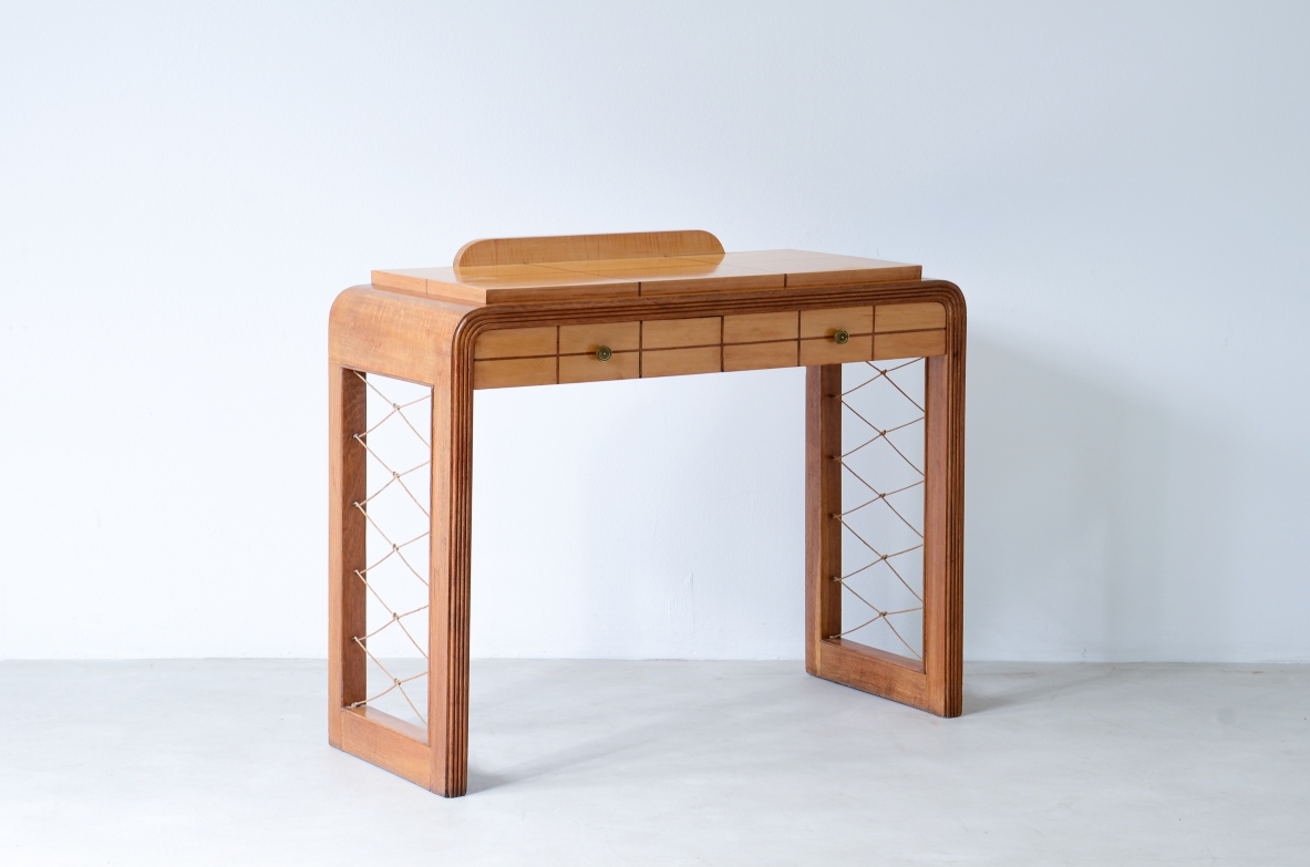 Console table in maple wood with threads on the top, two drawers on the front and uprights with geometric weaving in rope.