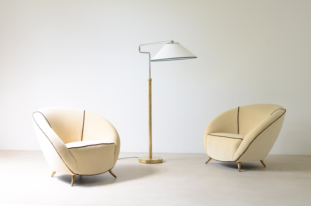 Guglielmo Veronesi  Pair of tub armchairs upholstered in velvet and cotton.  Isa manufacture, Italy, ca. 1950.