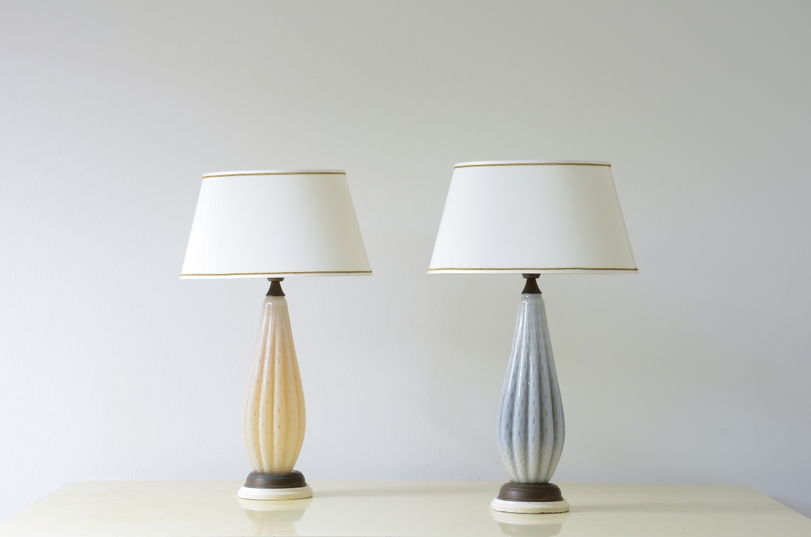 Elegant pair of Murano glass table lamps with an organic shape and ogival hat.  Murano manufacture 1950's